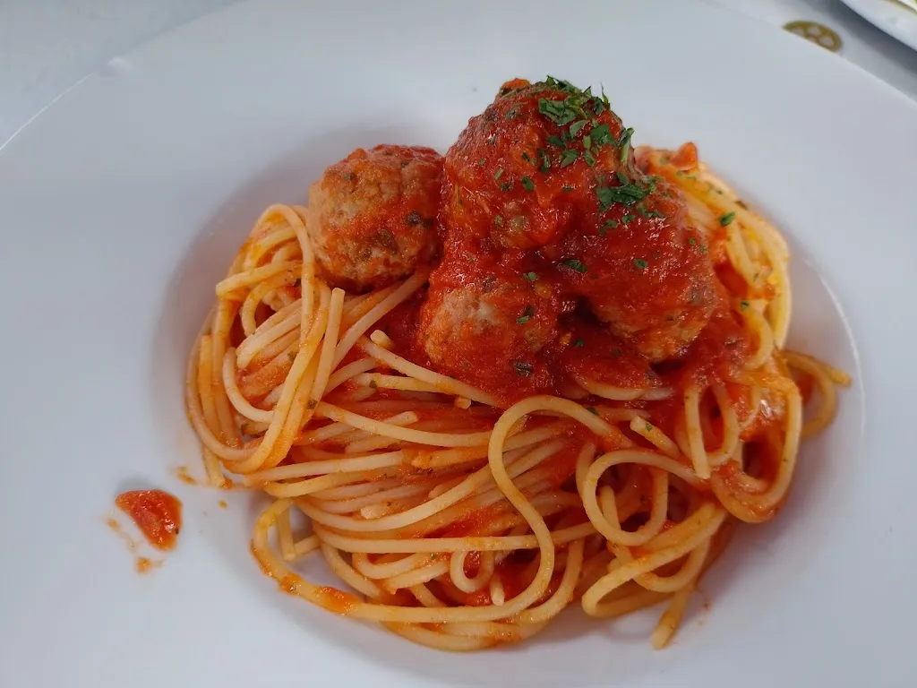 Casa Bianca di Stefania Innamorato_Aviano_slider_image_2