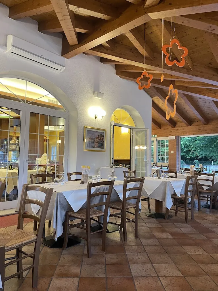 Casa Bianca di Stefania Innamorato_Aviano_slider_image_3