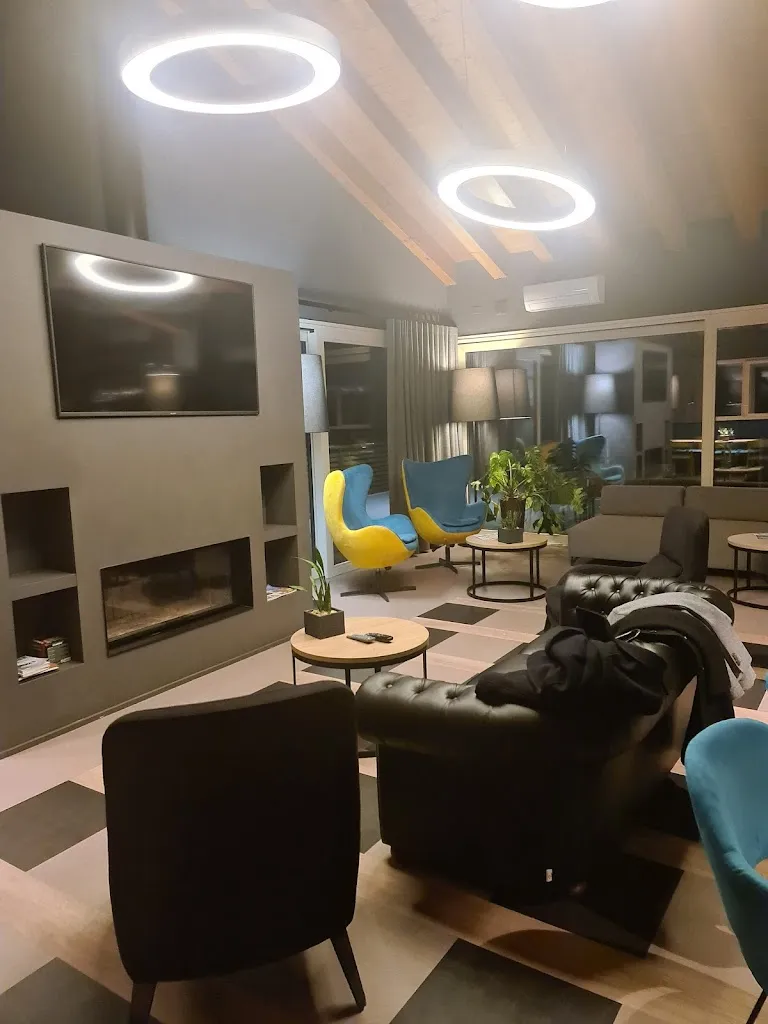 manuel gnan_Clubhouse 