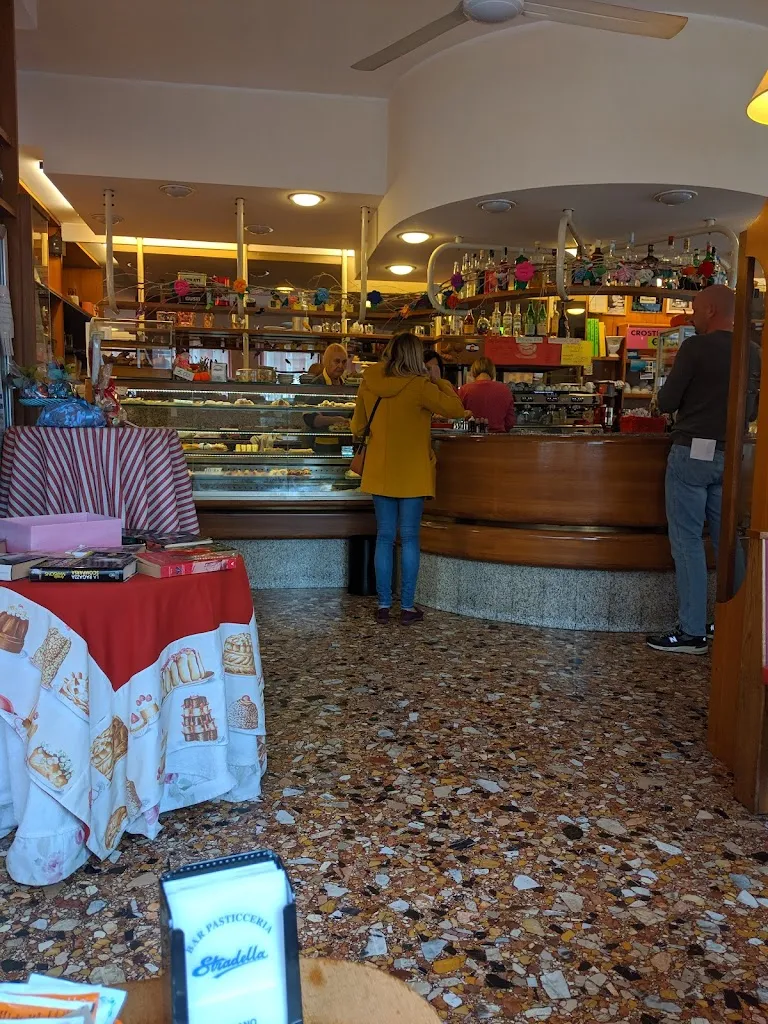 Gina L_Stradella 1952_Aviano_review