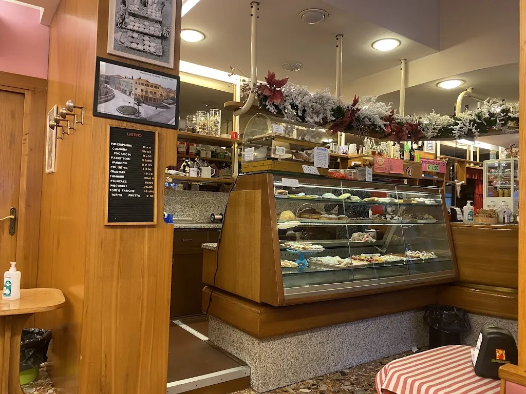 Stradella 1952 restaurant in Aviano