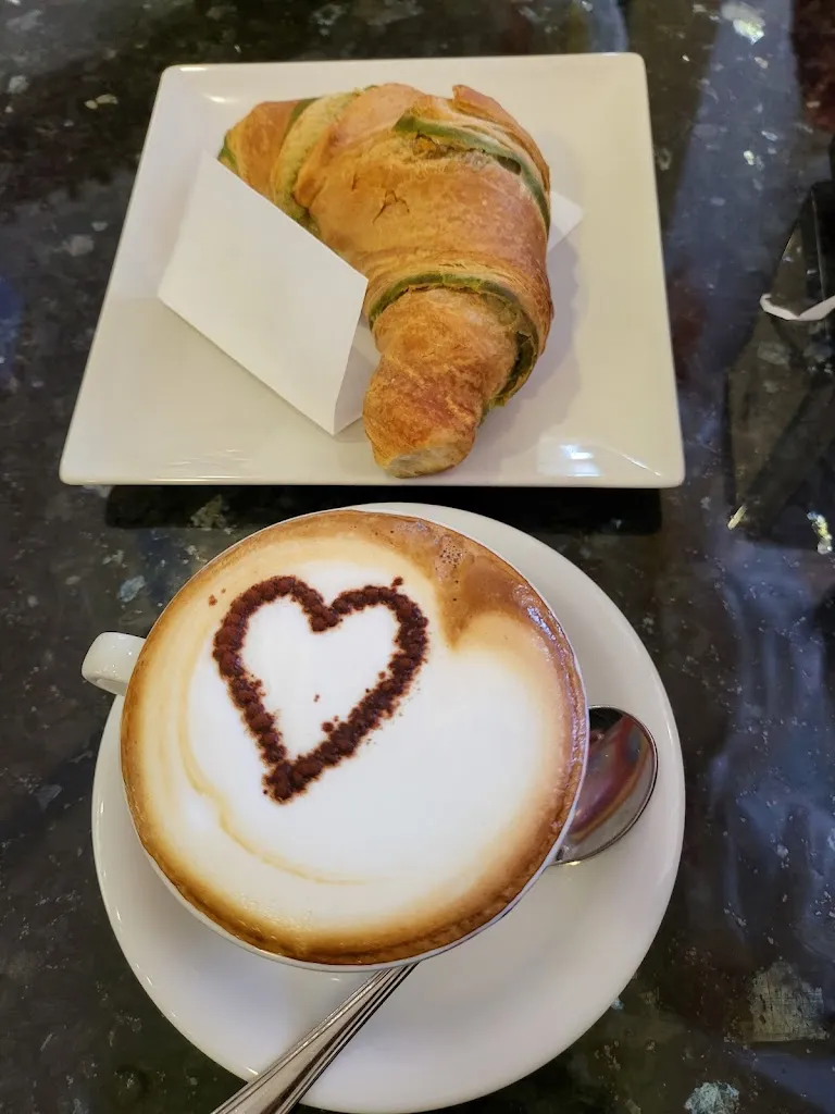 Mel_Bar Gelateria Desiree_Aviano_review