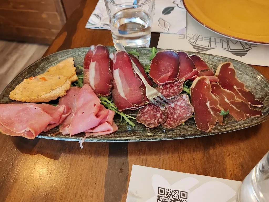 Daniele_2 lanterne kitchen_Avezzano_review