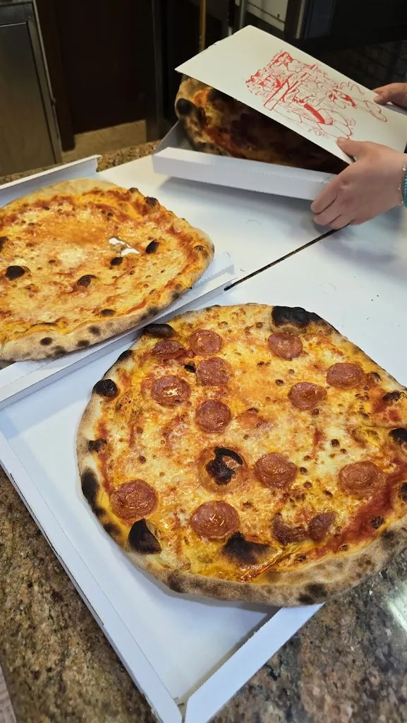 Pizza d'Oro_Basiliano_slider_image_3