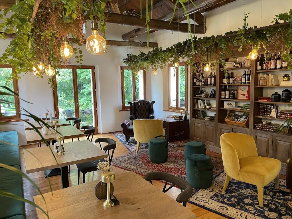 Liz Kitaif_Villa Varda - Bistrot e Caffè Letterario_Brugnera_review