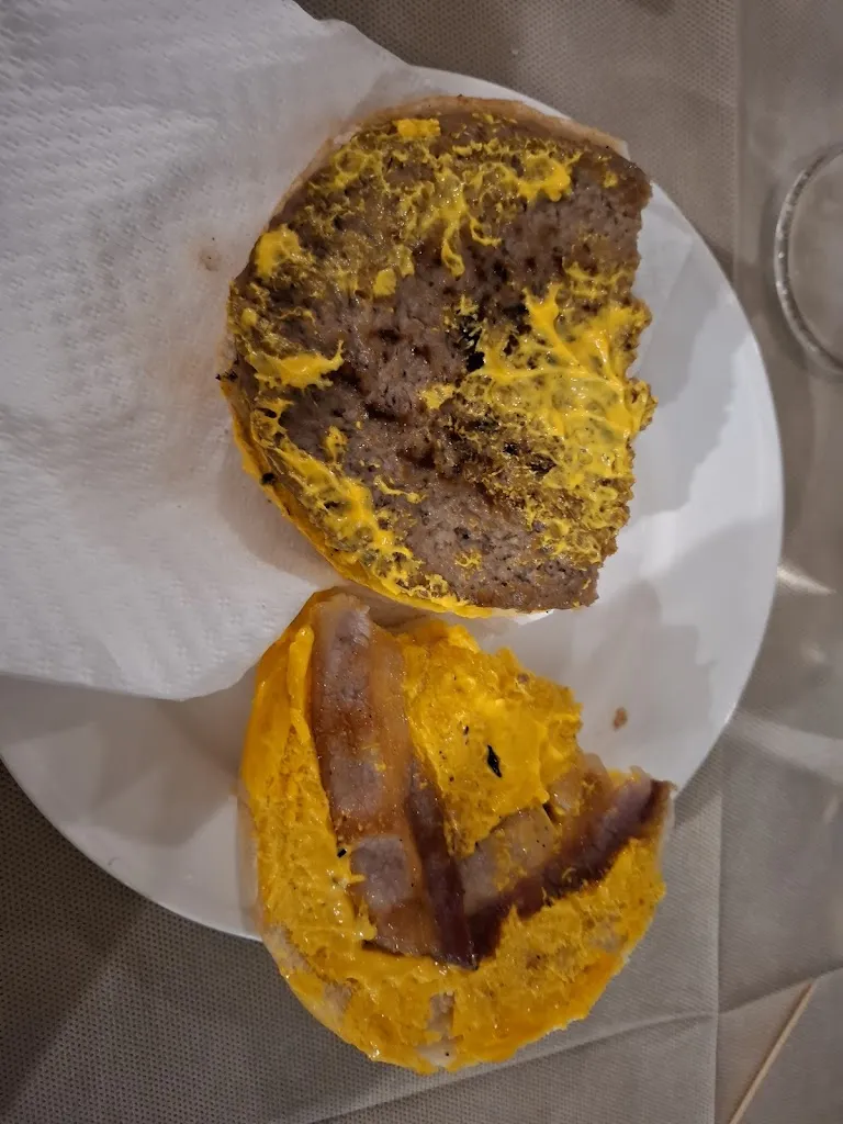 Renzo Asfodelo_Rosso e Nero_Roccaraso_Bewertung