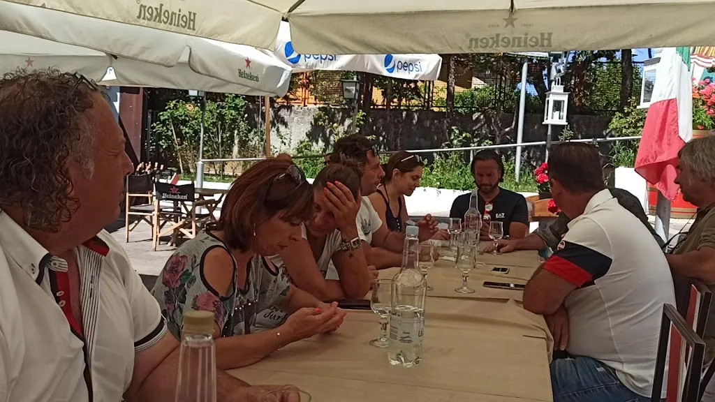 Rosso e Nero_Roccaraso_slider_image_2