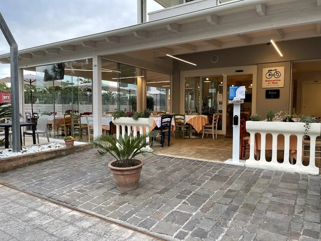 Ristorantino Sul Mare Pierre e Christian [prenota un tavolo sul sito web]_San Benedetto in Perillis_slider_image_1