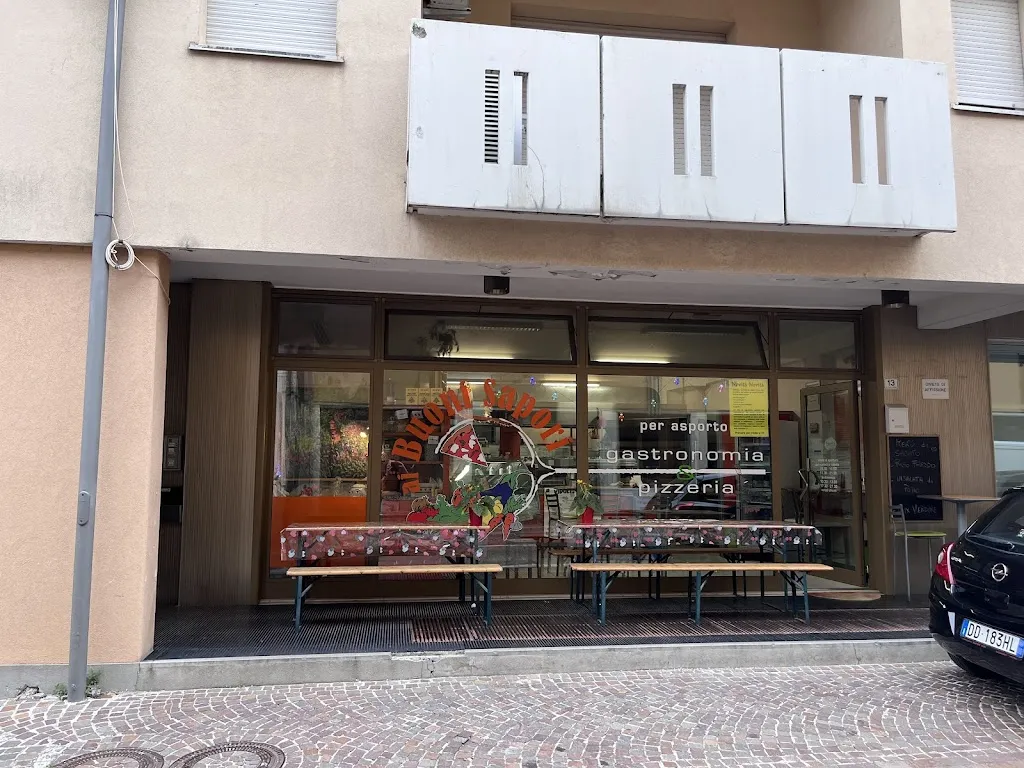 Gastronomia Pizzeria Ai Buoni Sapori Di Molinaro Mariangela restaurant in Buia