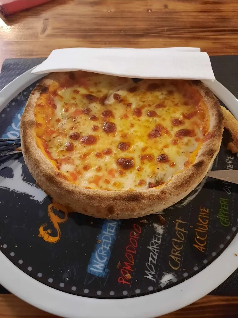 Menu_Black & White. Food & Drink_Cassacco_image_5