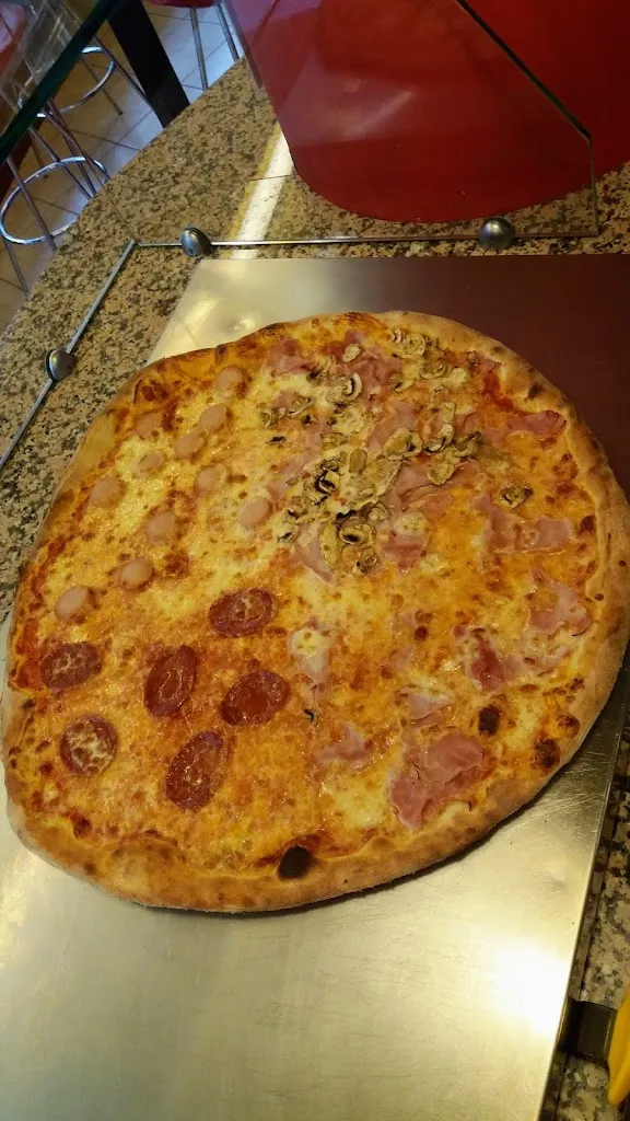 Pizzeria Pizza Più_Casarsa della Delizia_slider_image_2