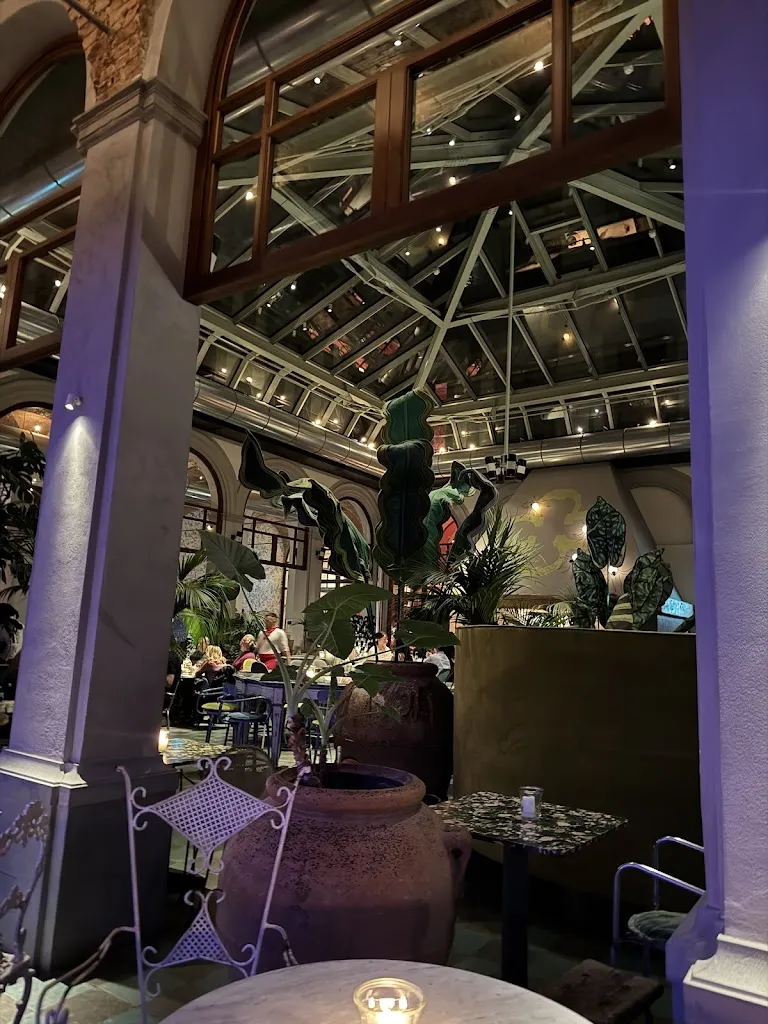 Vasilia Kouppanou_CECCHINI IN CITTÀ_Cecchini_review