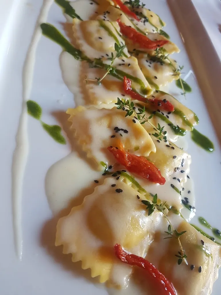 Abigail Brown_Pedrocchino_Cavolano-Schiavoi_review