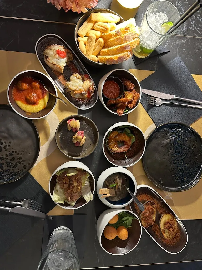 Livia Cavalieri_Mov bistrot_Cavolano-Schiavoi_review