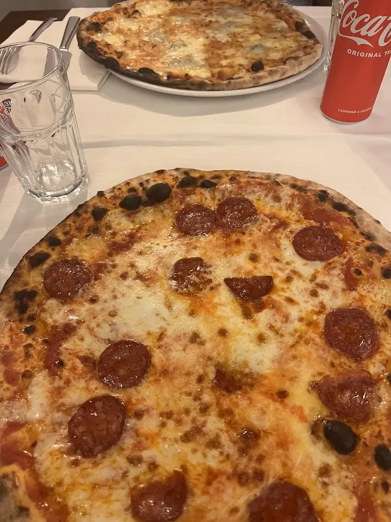 Yesenia_da S'Ciaus_Cavolano-Schiavoi_recensione