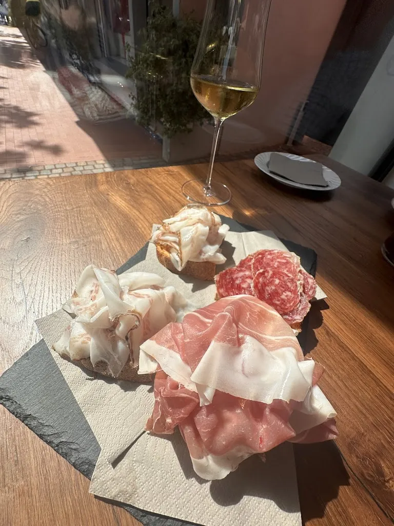 Francesco Saponaro_DOCS' - La Bottega dei Dottori_Cavolano-Schiavoi_review