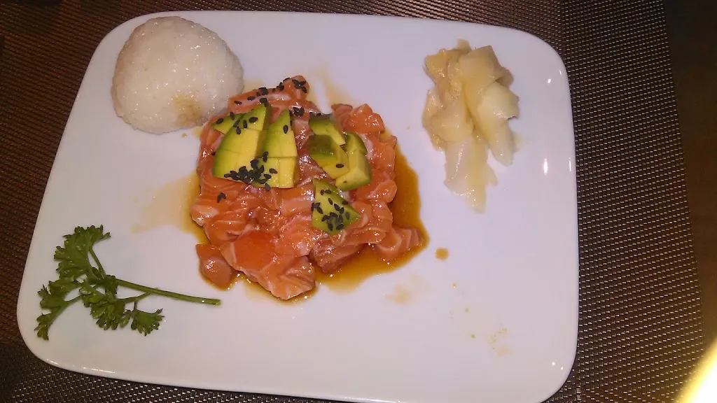 Aleks Nekrasov_Jin Sushi_Cavolano-Schiavoi_review