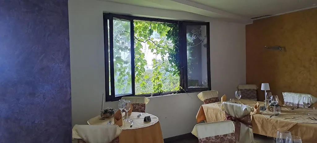 Oriana Martorana_Ristorante Albergo Bar Corona 2.0_Clauzetto_review