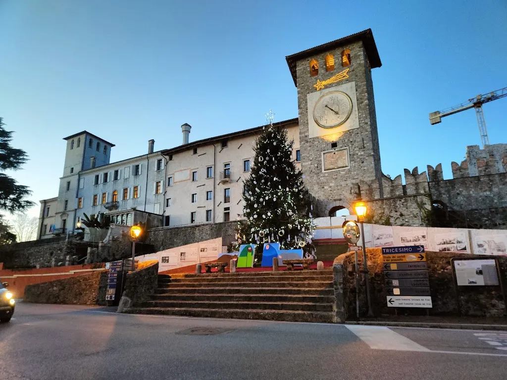 Castello di Colloredo di Monte Albano restaurant in Colloredo di Monte Albano-Lauzzana