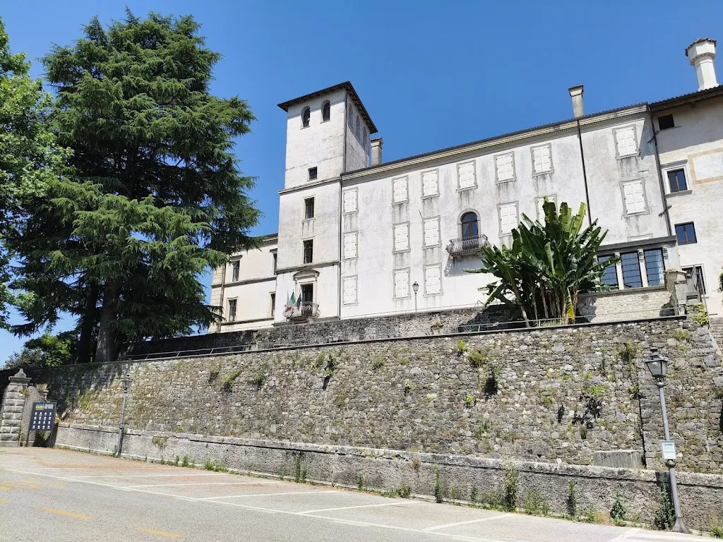 Castello di Colloredo di Monte Albano_Colloredo di Monte Albano-Lauzzana_slider_image_3