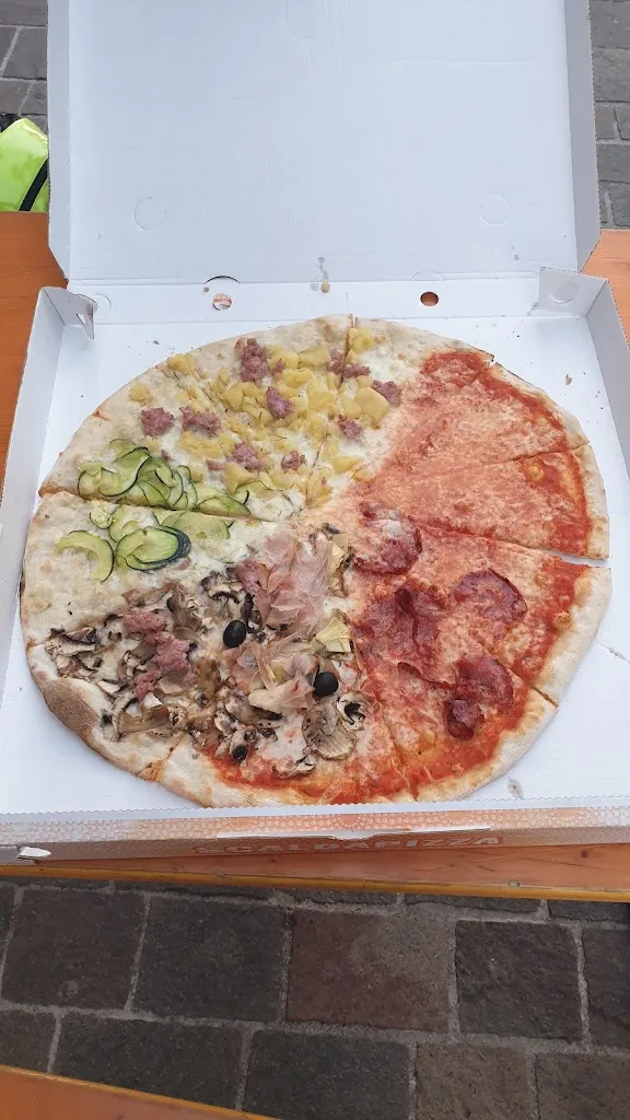 Pizzeria Lupin_San Benedetto dei Marsi_slider_image_3