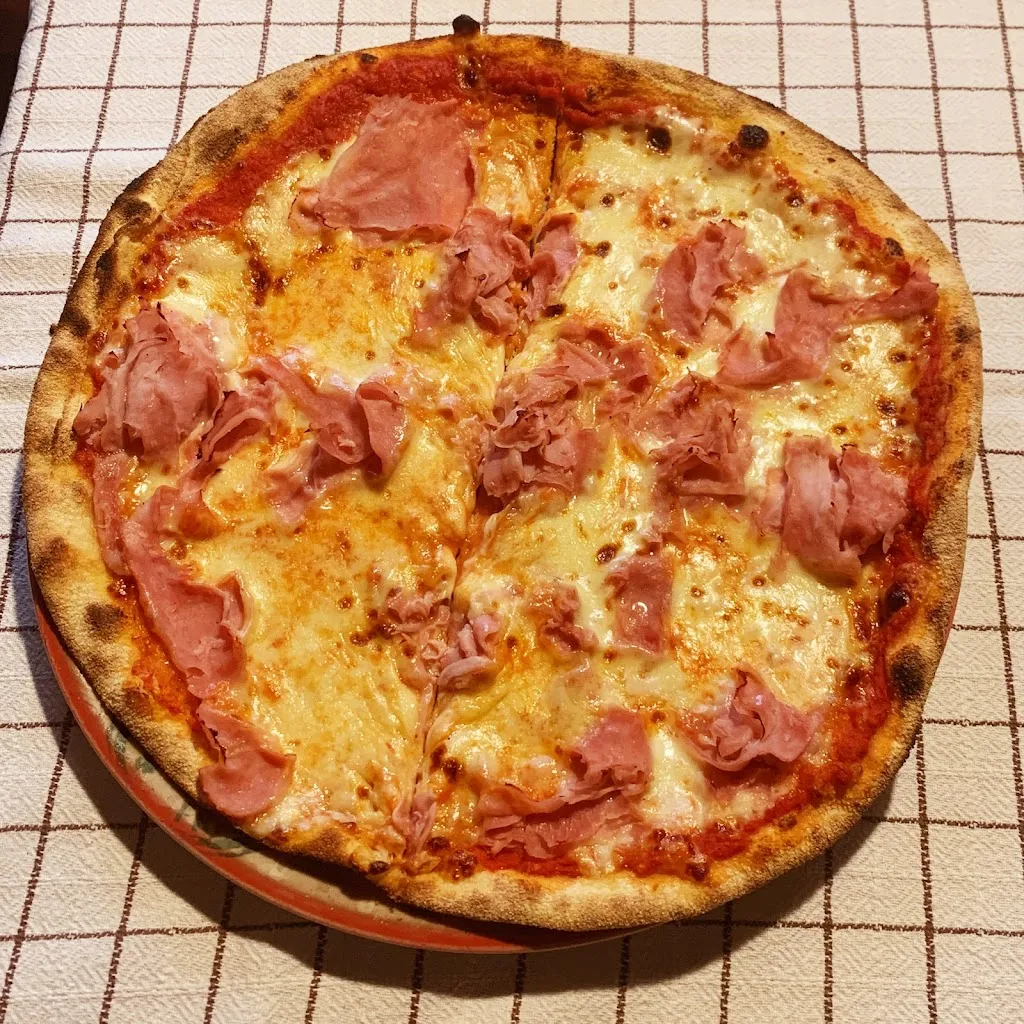 Pizzeria Poker Pizza Cordovado_Cordovado_slider_image_2