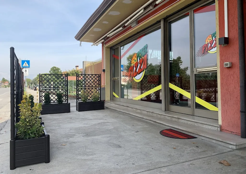 Pizzeria Poker Pizza Cordovado_Cordovado_slider_image_3