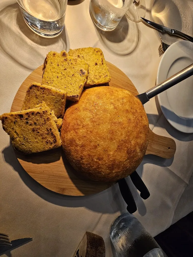 dusan spasojevic_Osteria della Ribolla - Shop Cantina Collavini_Corno di Rosazzo_review