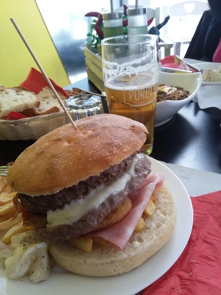 Iani Cafè & Iani Burger Bar_San Benedetto dei Marsi_slider_image_3