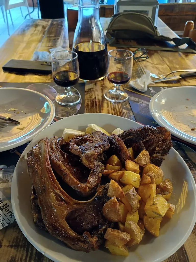 Lenuta Fita_Ristoro tavola calda alloggi Bar S. Stefano_San Pio delle Camere_review