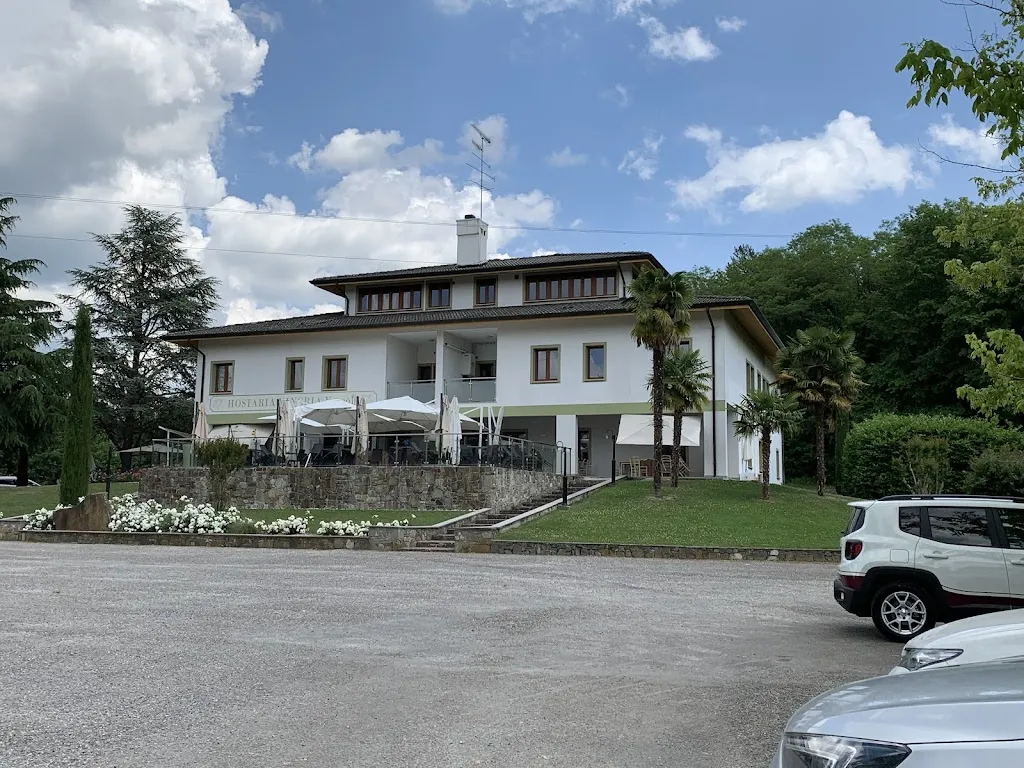 Damon Hawkins_Vineria Vencó del Collio_Dolegna del Collio_review