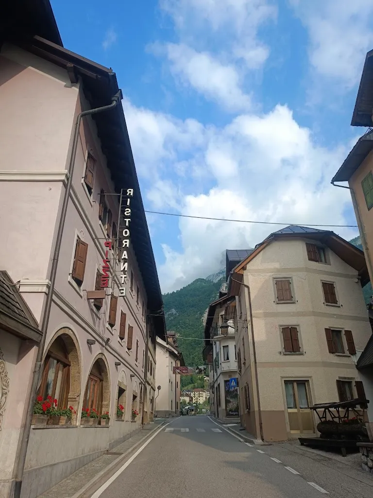 Monica Romanato_Hotel Pizzeria Scarpone_Forni Avoltri_review