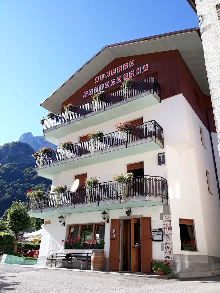 Albergo Sottocorona restaurant in Forni Avoltri