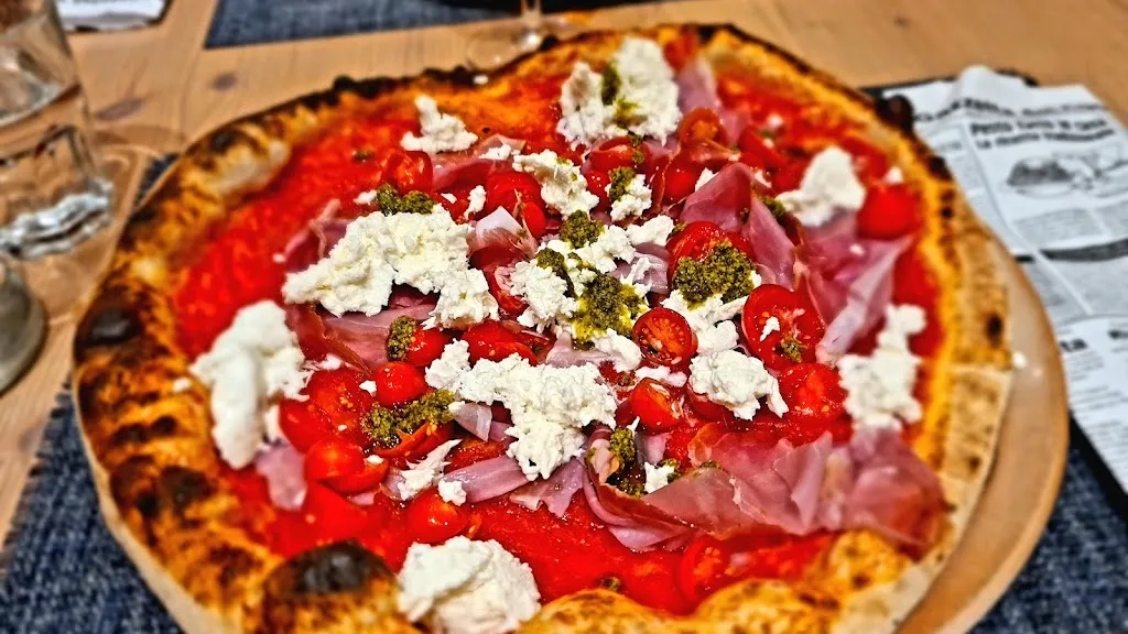 Sára Ivanyos_Pizzeria alle Alpi_Forni di Sopra_review