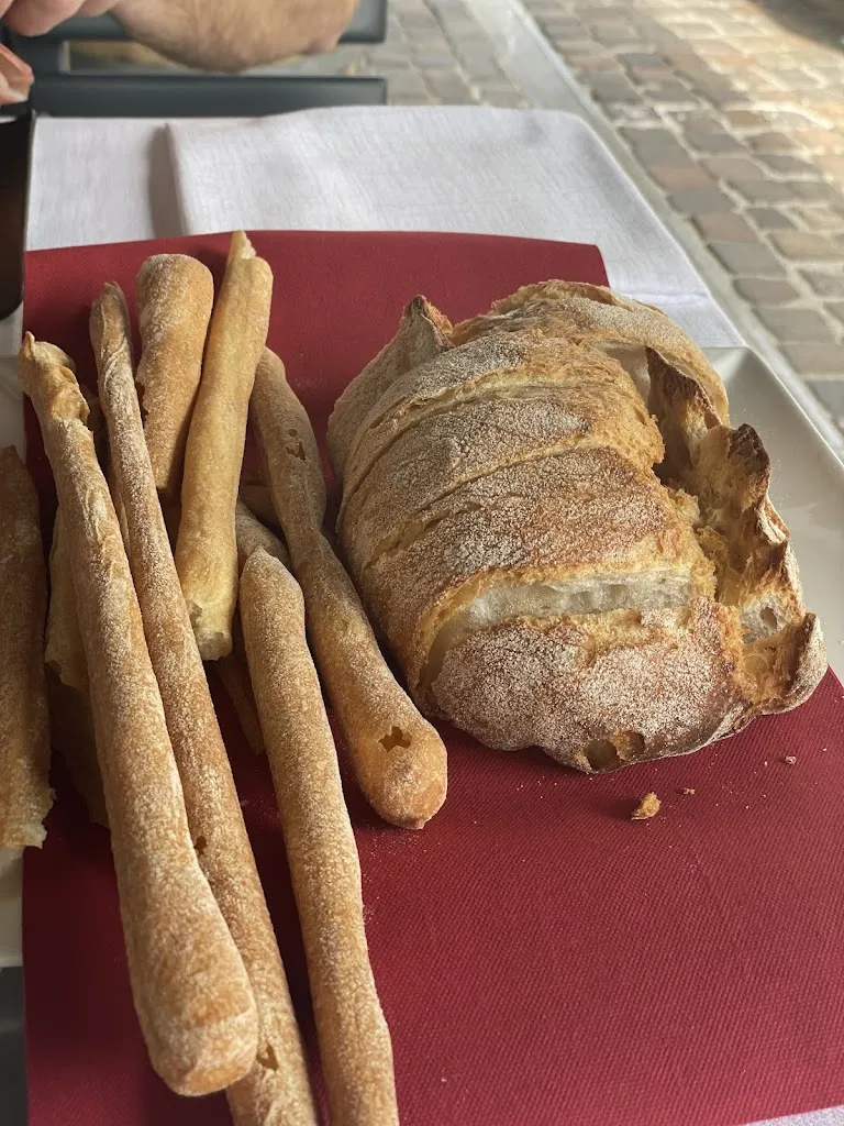 sunny bennett_Ostarie La Da Gjgjote_Gonars_recensione