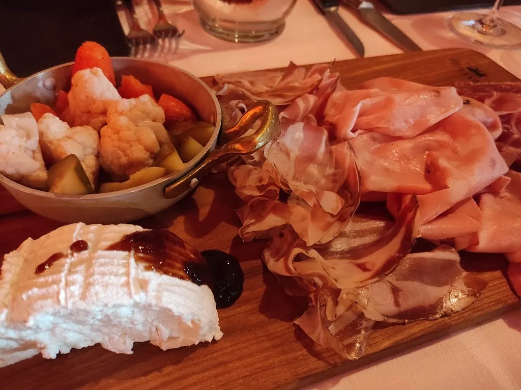 Ostarie La Da Gjgjote_Gonars_slider_image_3