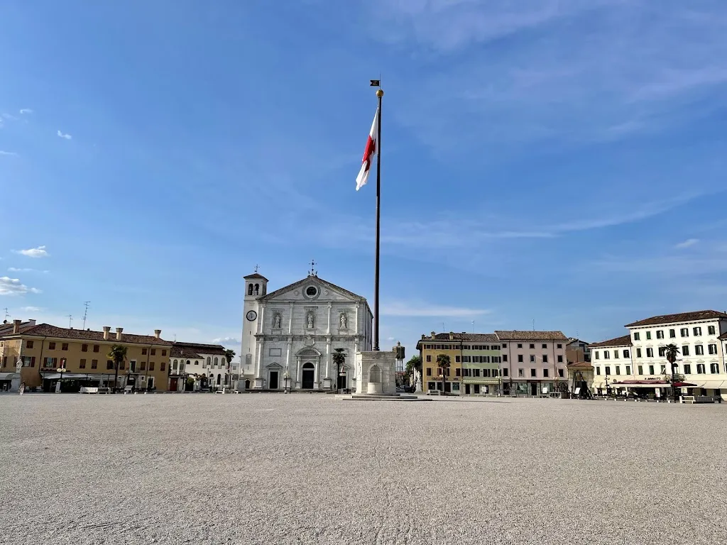 Dmitrii Dorozhkoff_Ai Due Delfini_Ialmicco_review