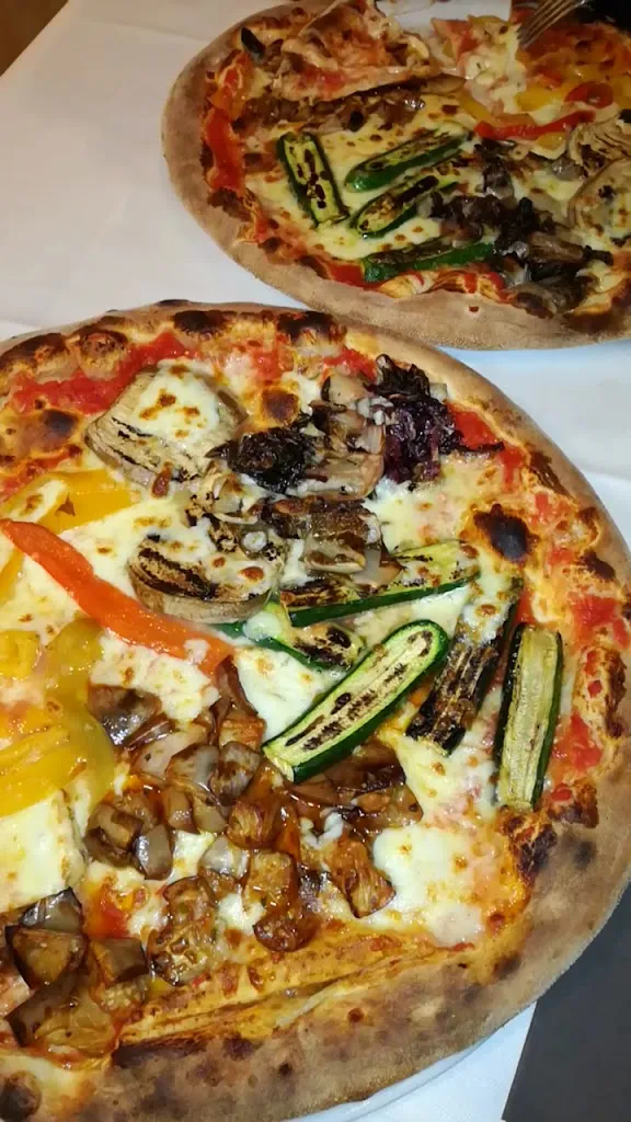 Ai Due Delfini_Ialmicco_slider_image_2