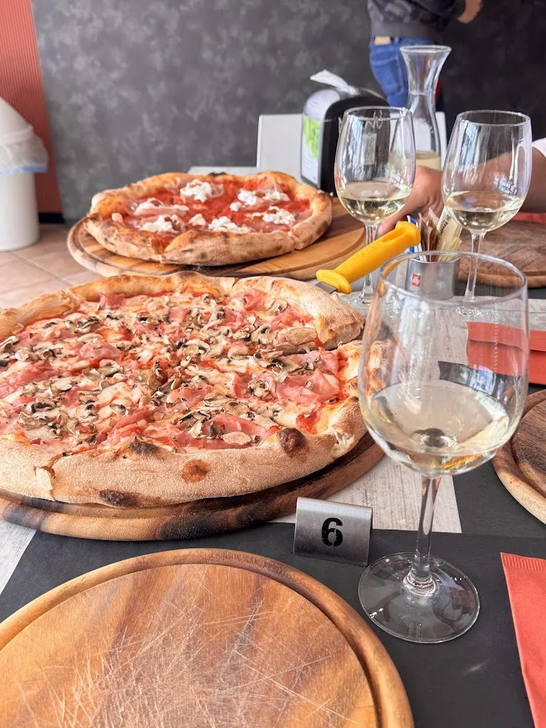 Patrycja Dewerenda_Da lilly_Gemona_review