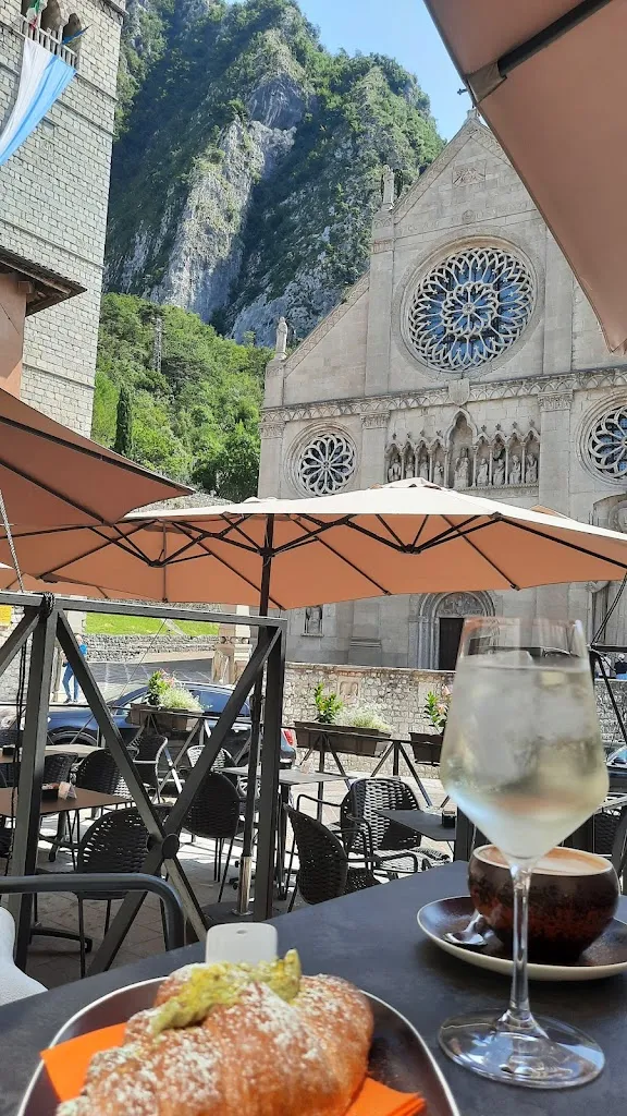 Bar Ristorante Al Duomo Di Incardona Marika & C. Sas_Gemona_slider_image_2