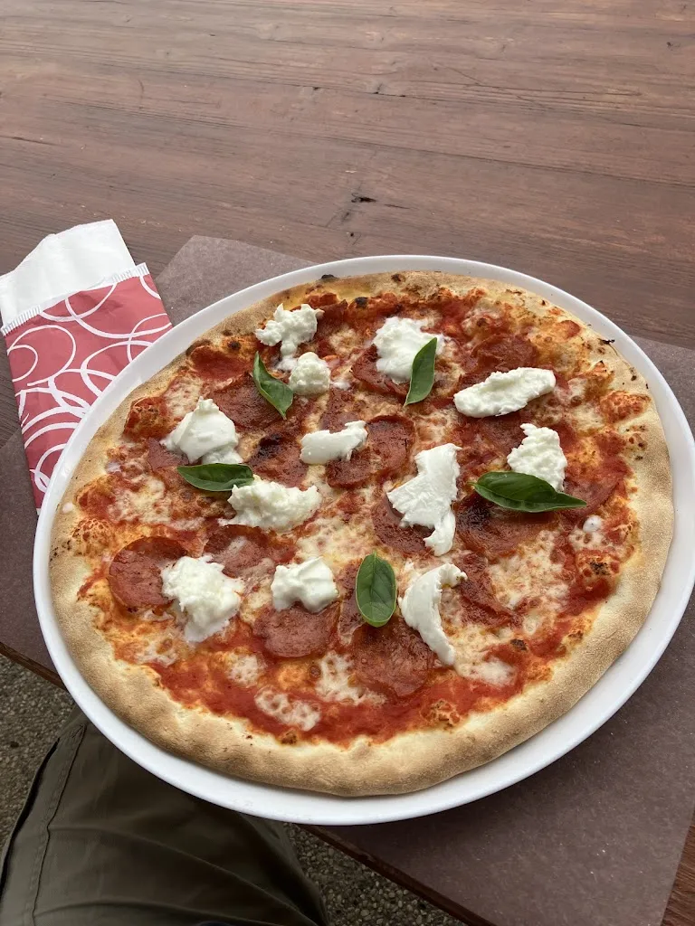 Joachim de Buhr_Pizza color_Gemona_review