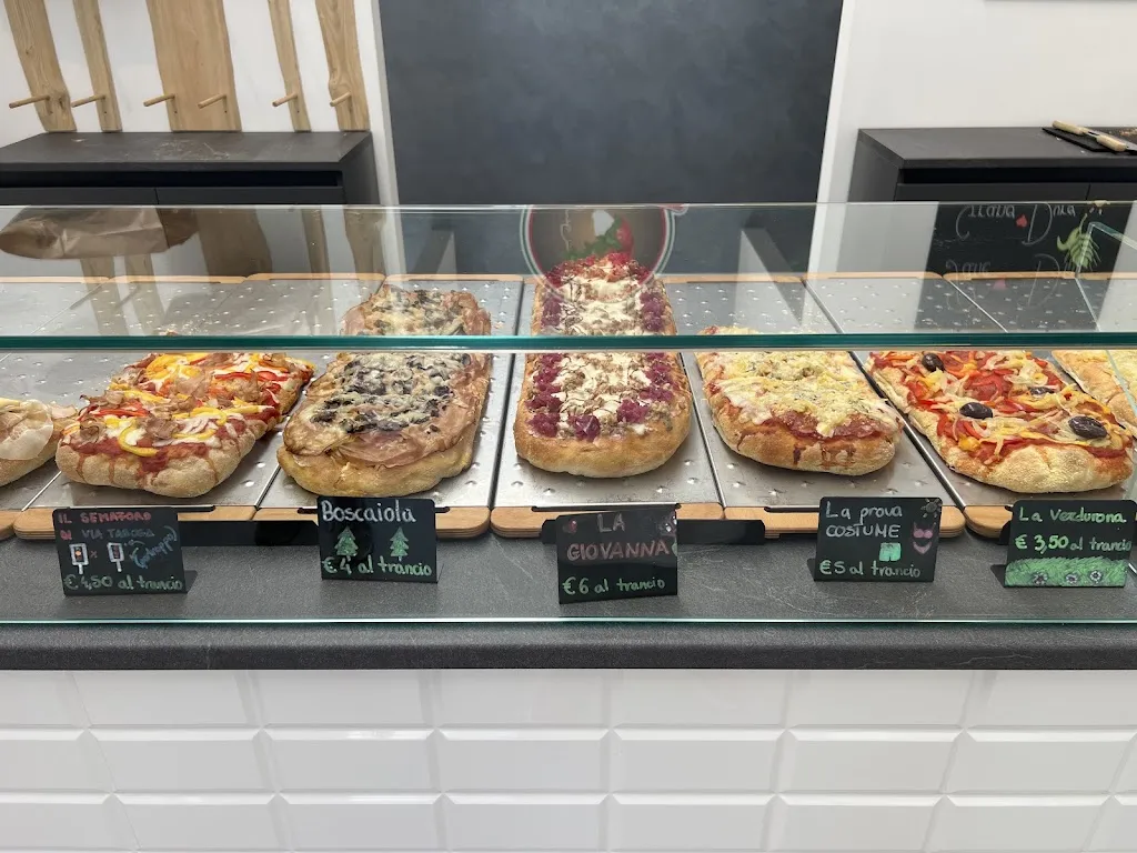 Menu_Pizza Divina_Gemona_image_8