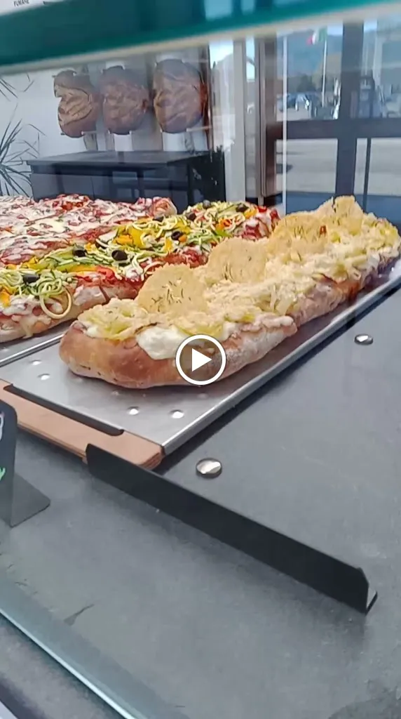 Pizza Divina_Gemona_slider_image_2