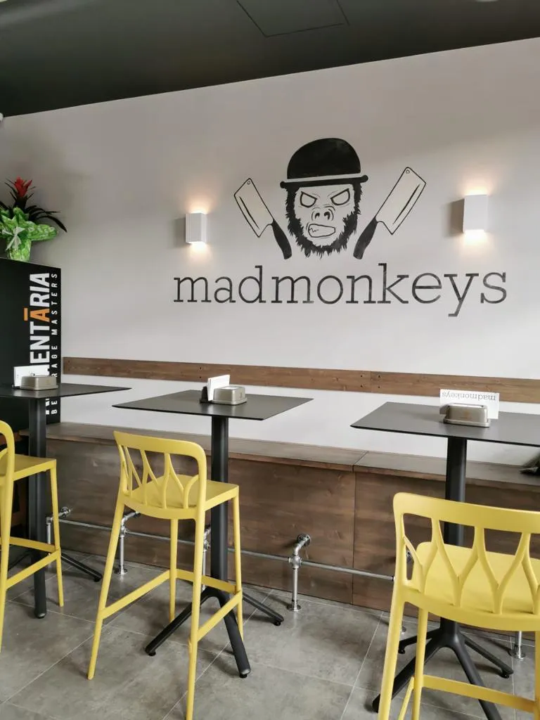 Madmonkeys | Burger street food & birreria restaurant in Gorizia