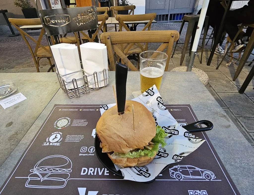 Domenico Amerise_King Pub_Latisana_review