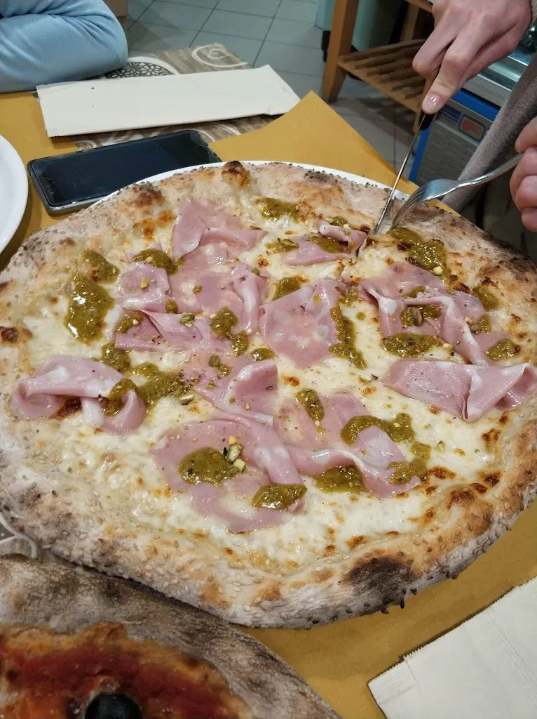 Menu_Custom Pizza_Latisana_image_8