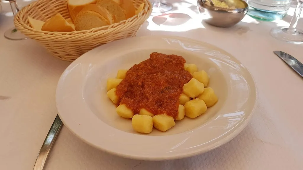 Nevia Rasa_BAR ROMA_Mariano del Friuli_review