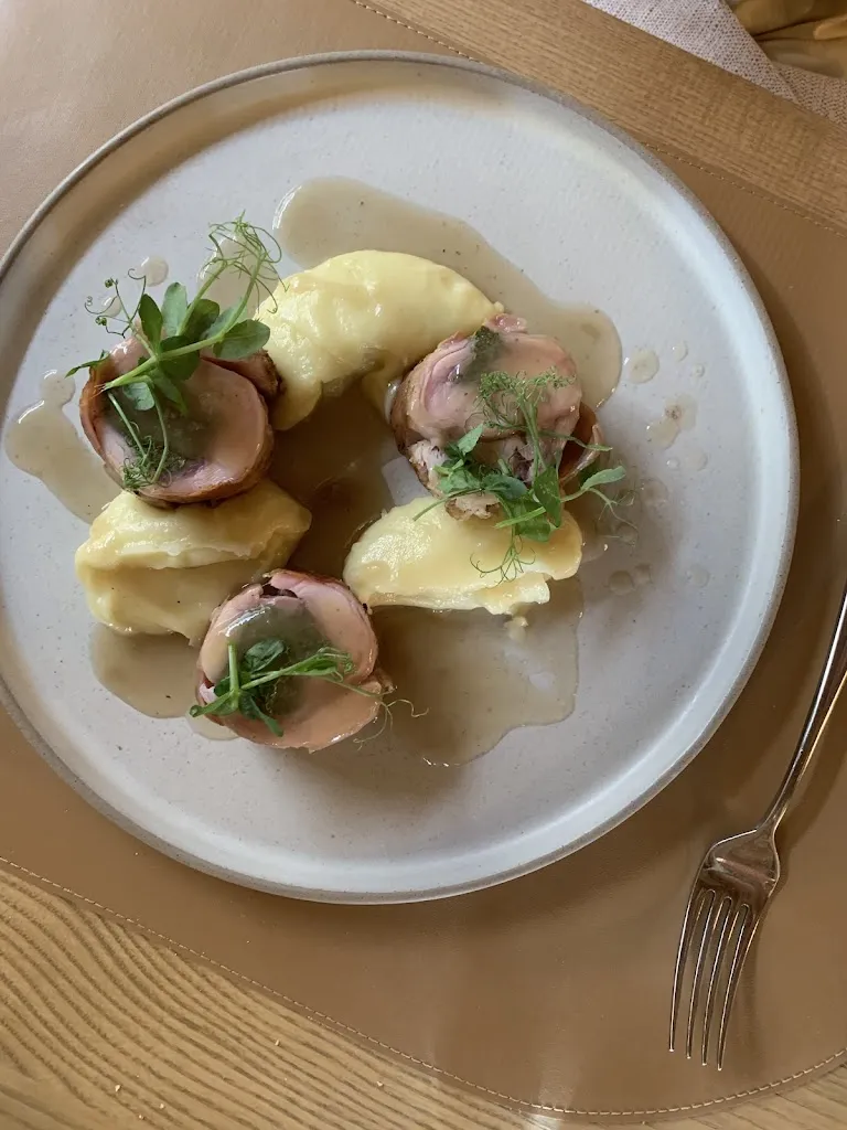 Pavel Scuderoni_Agriturismo Alle Trincee_Medea_review