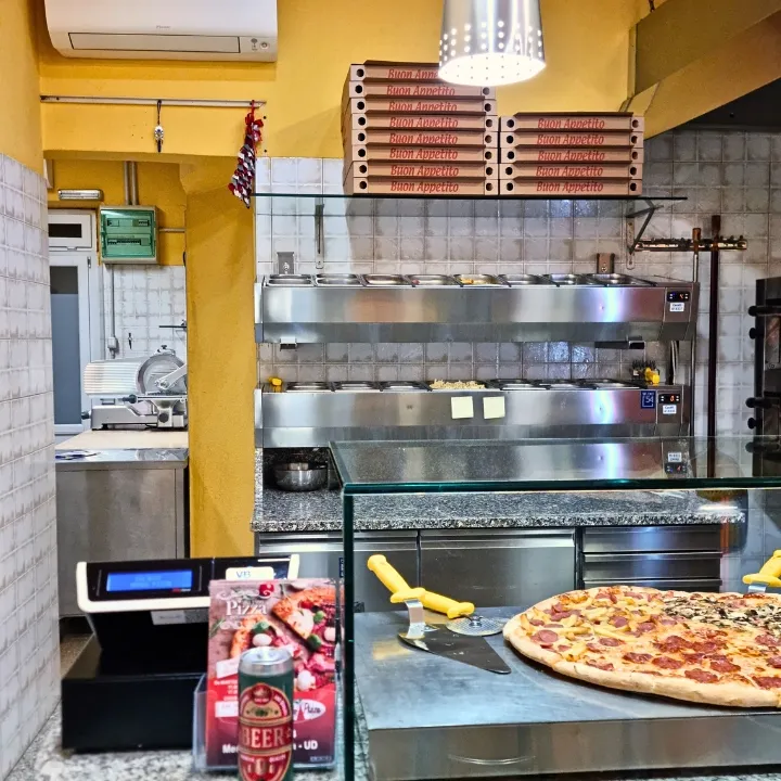 Io Sono bezonyow da lavorai restaurant in Mereto di Tomba