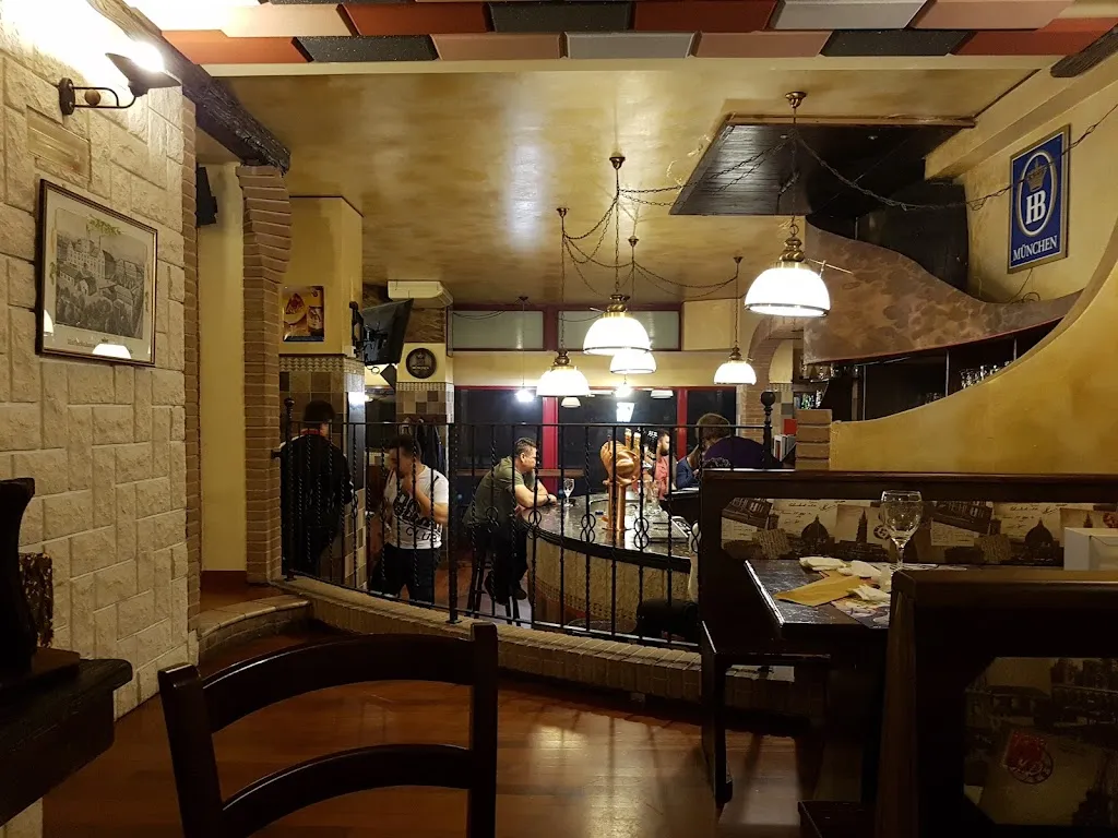 Thunder Pub restaurant in San Nicolò a Tordino